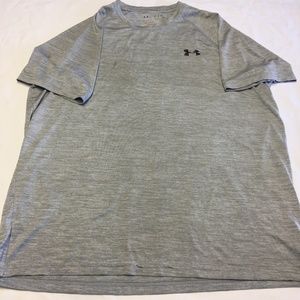 UNDER ARMOUR HEAT GEARSHORT SLEEVE GRAY M SHIRT